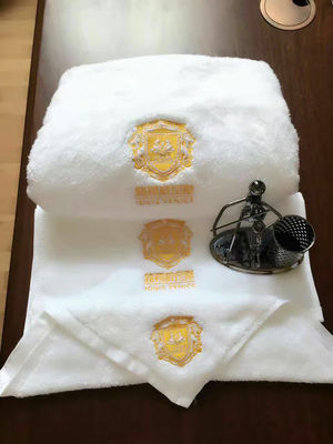 100% βαμβακερό ύφασμα στερεό χρώμα Custom Logo μπάνιο χαρτοπετσέτα για λουτρό πολυτελείας ξενοδοχείου
