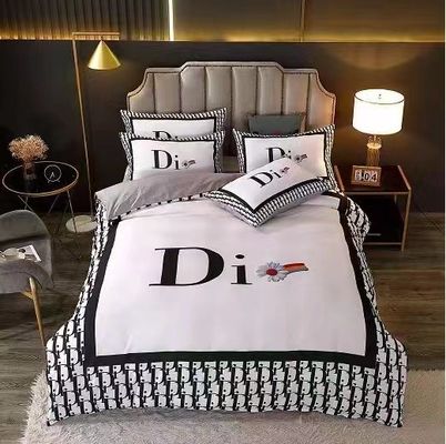 Διαγωνική εκτύπωση Luxury Violent Bear Sheet Set Customized Designer Bed Linen Set