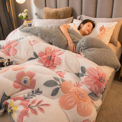 Ξενοδοχειακό κρεβάτι Πολυχρώματα Custom Quilt Comforter Polyester Blend Microfiber Quilt Queen Size